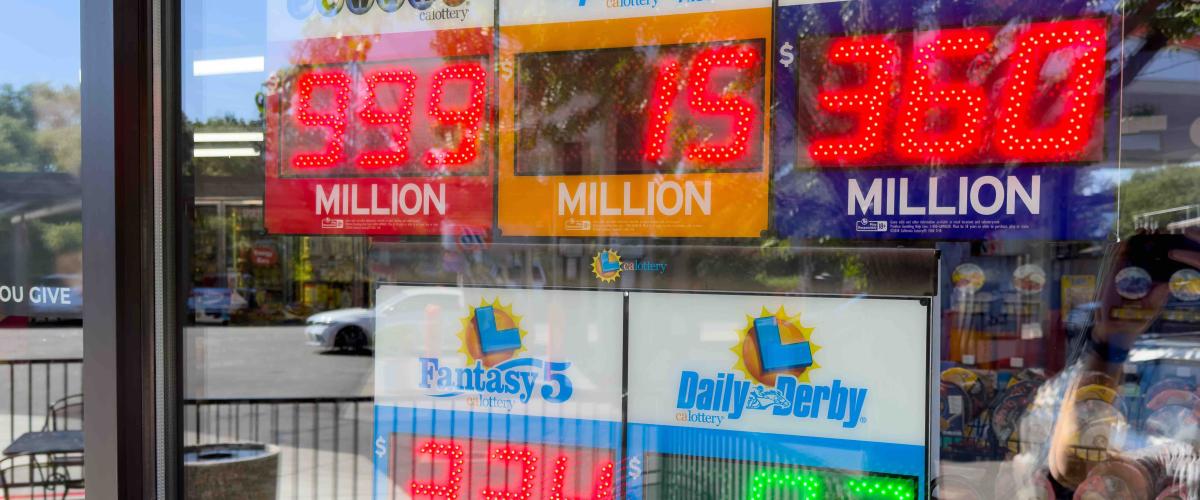 Illinoiso moteris laimėjo 536 milijonų dolerių loterijos prizą, pirmąjį „Mega Millions“ prizą 2026 metais