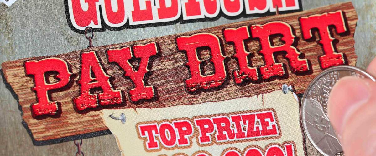 Tekso gyventojė laimėjo 100 000 dolerių su vyrui nusipirktu staigmenos Arkansas loterijos bilietu