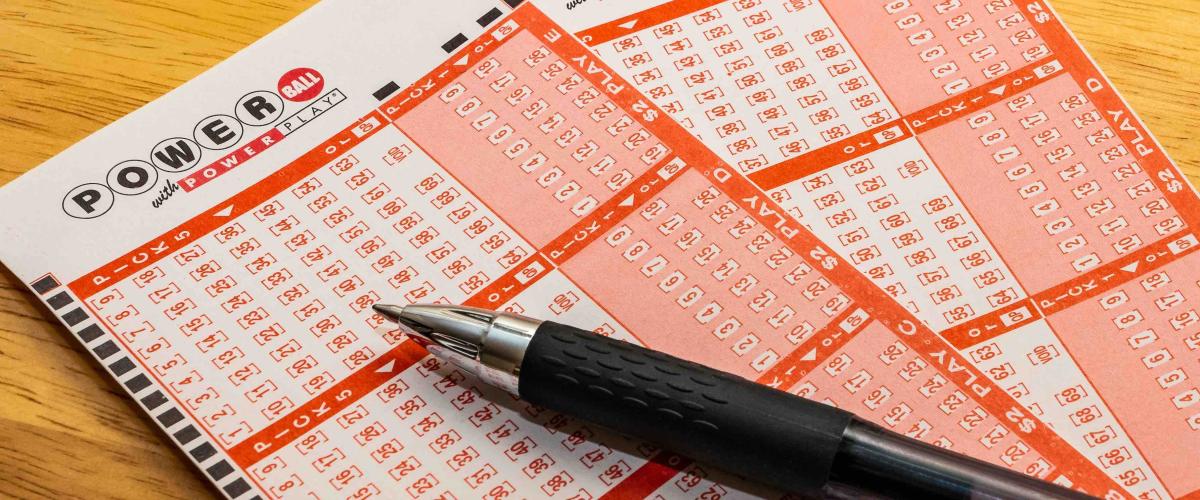 Arkansaso loterijos laimėtojas, iškovojęs 250,8 mln. Powerball prizo, atsiėmė savo laimėjimus