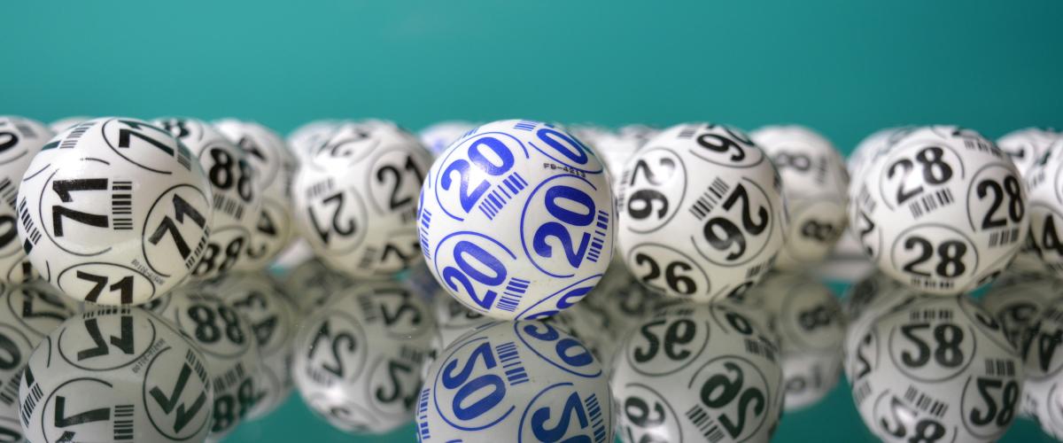 Šeši darbuotojai dalijasi 100 000 dolerių Powerball lošimo prizine suma P. Karolinoje